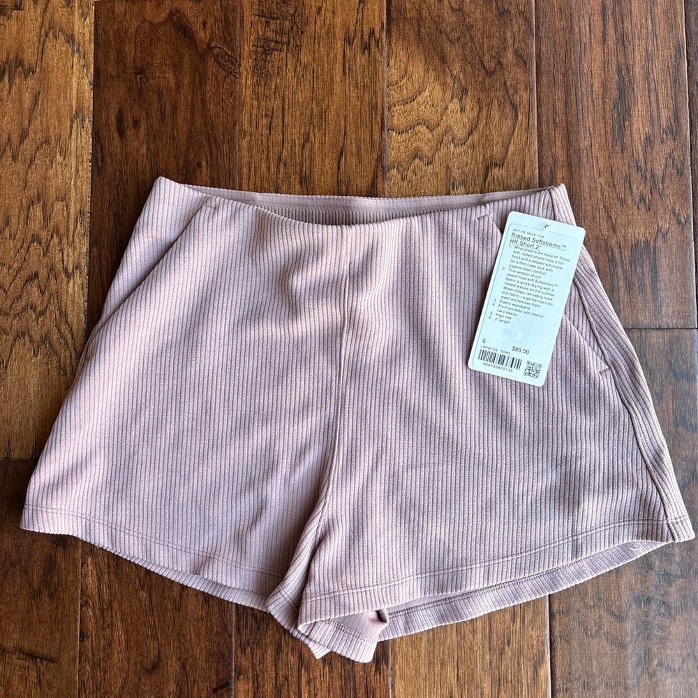 lululemon athletica High-Waist Ribbed Shorts in Blush Pink